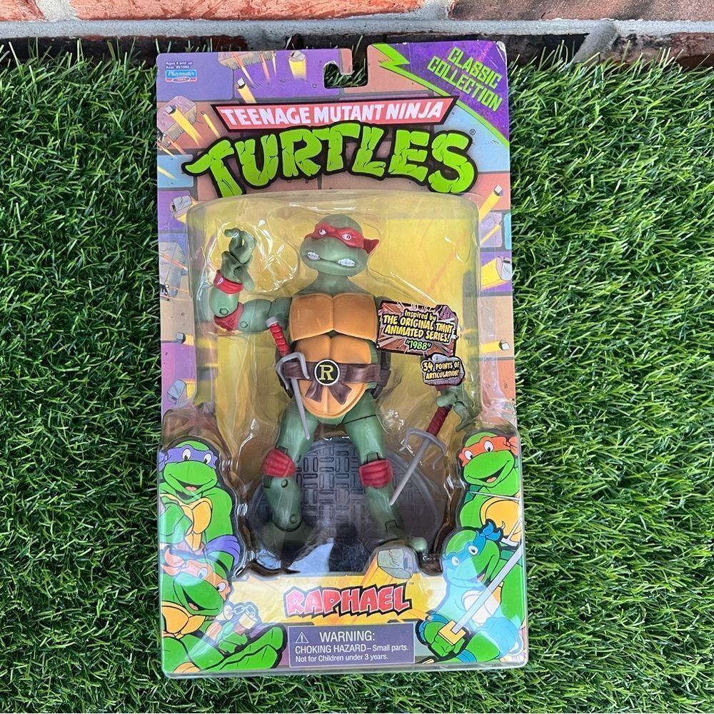 Teenage Mutant Ninja Turtles Classic Collection RAPHAEL 2012 Viacom